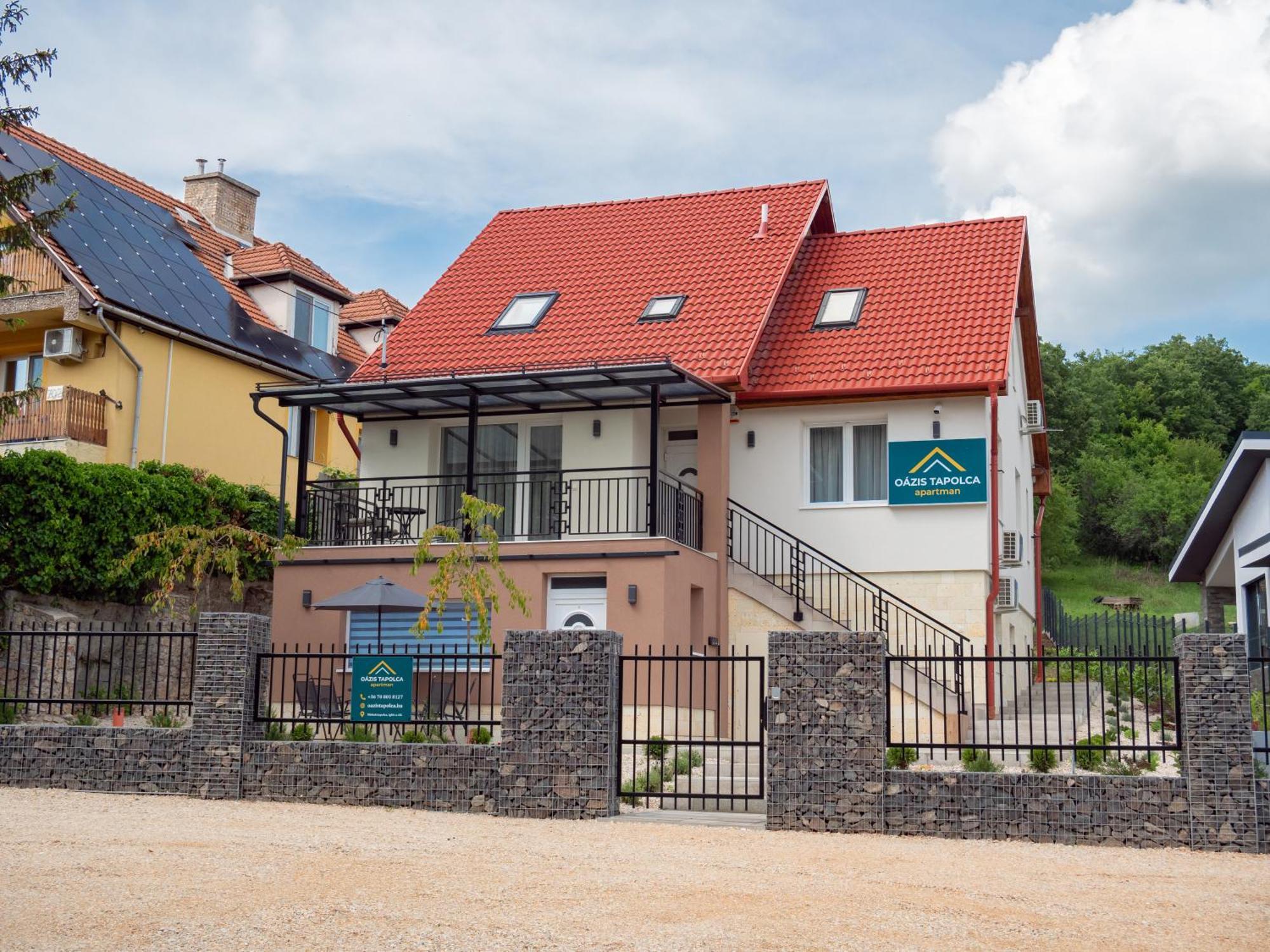 Oazis Tapolca Apartman ミシュコルツ エクステリア 写真